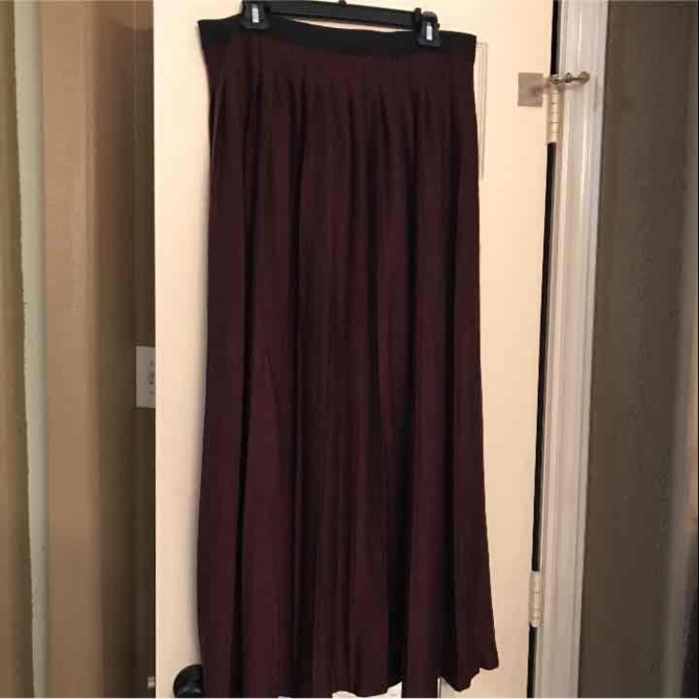 Ann Taylor Loft maxi pleated skirt