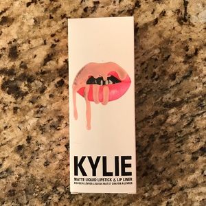 Kylie lip kit