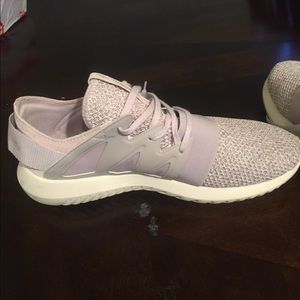 Adidas women's Tubular Viral purple ice size 8.5
