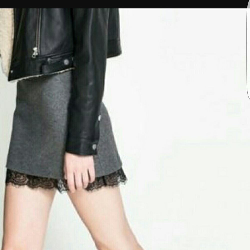 Final price. ZARA LACE MINI SKIRT IN GREY