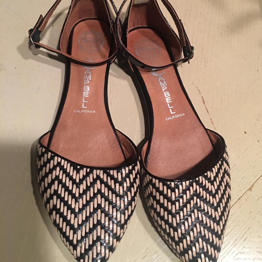 Jeffrey Campbell Flats Patent and Genuine Leather