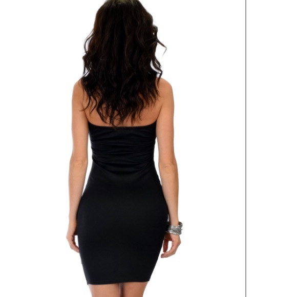 ❤️Black keyhole halter bodicon dress - Picture 4 of 5