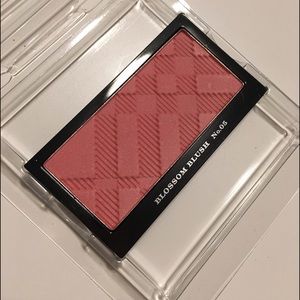 Burberry Blush No. 5
