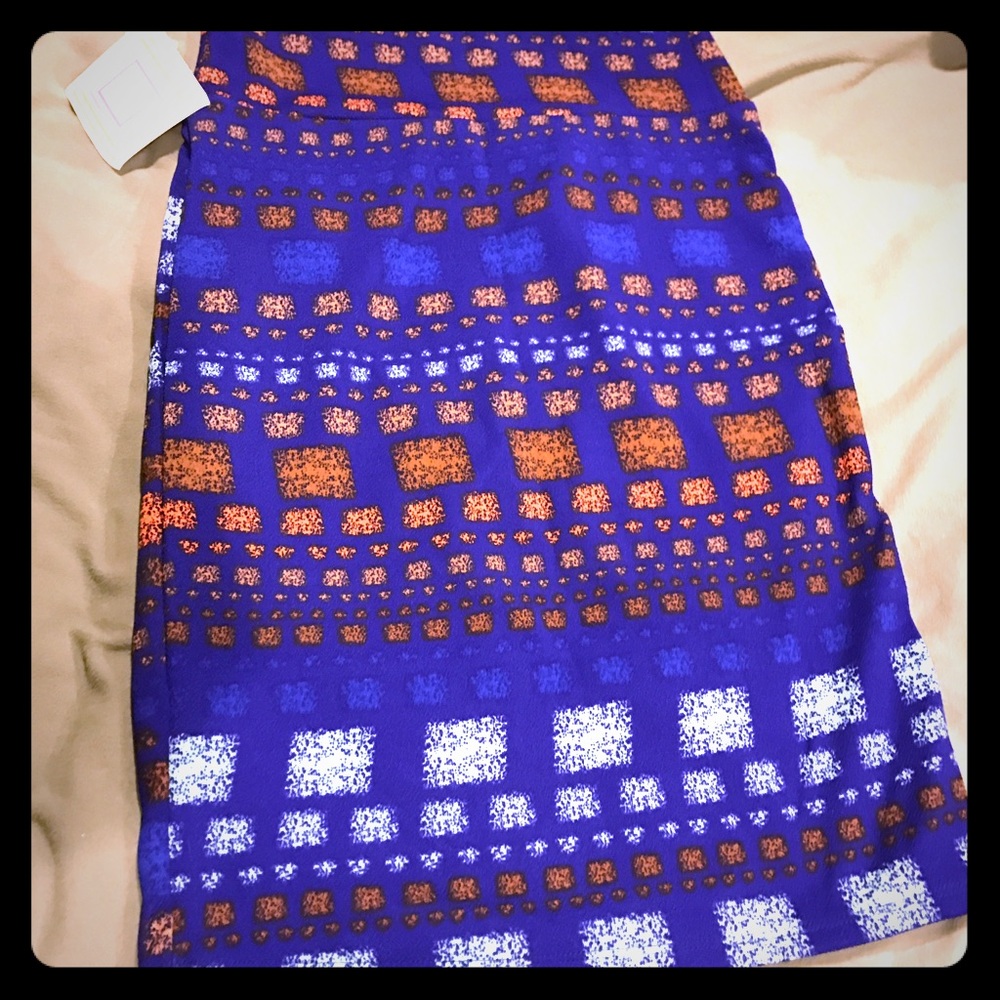 Lularoe Medium Cassie Skirt