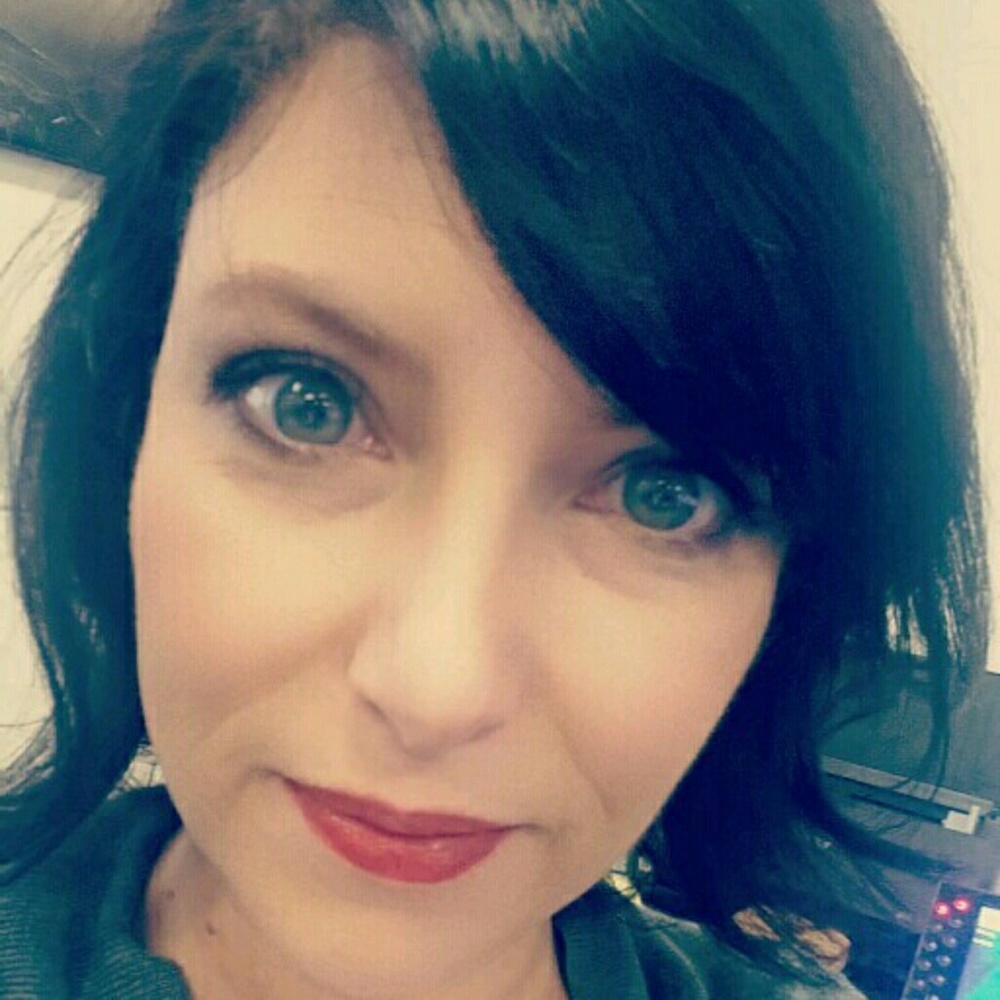 Meet your Posher, Crystal