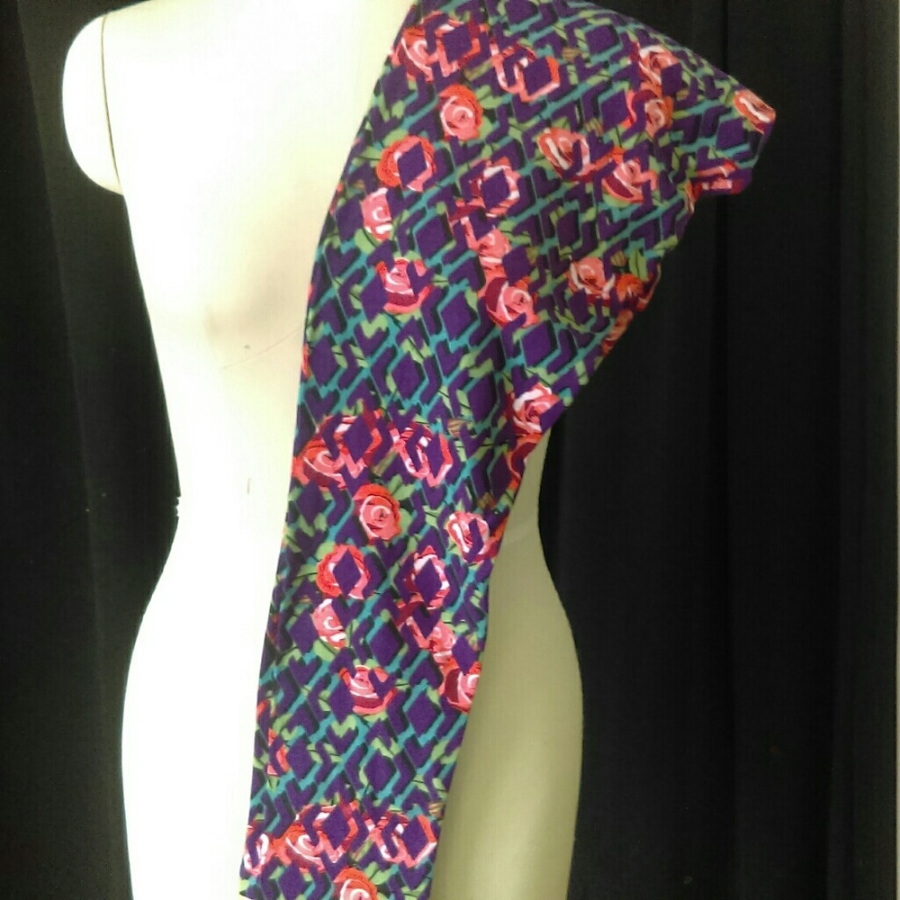 NWT Romantic Roses Lularoe leggings TC