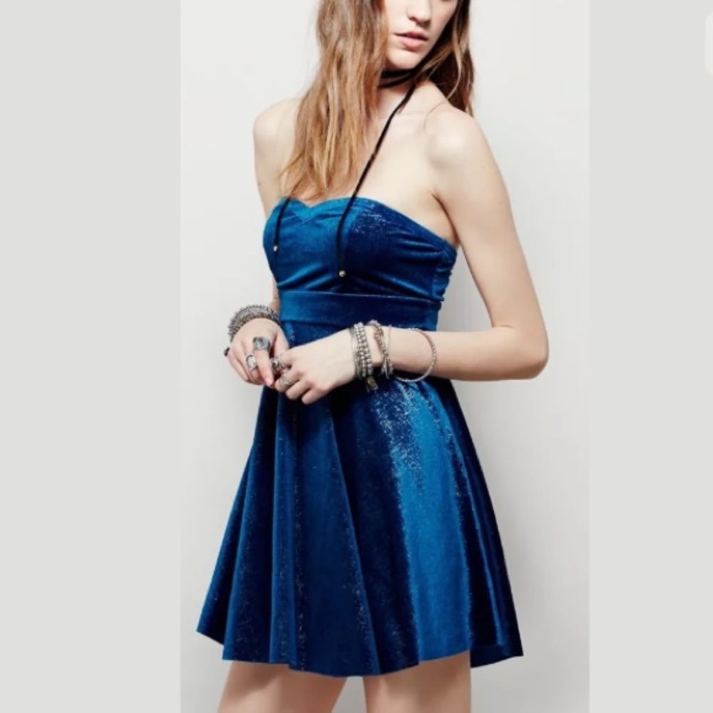 SALE!!✨Free People NWOT Velvet Mini Dress