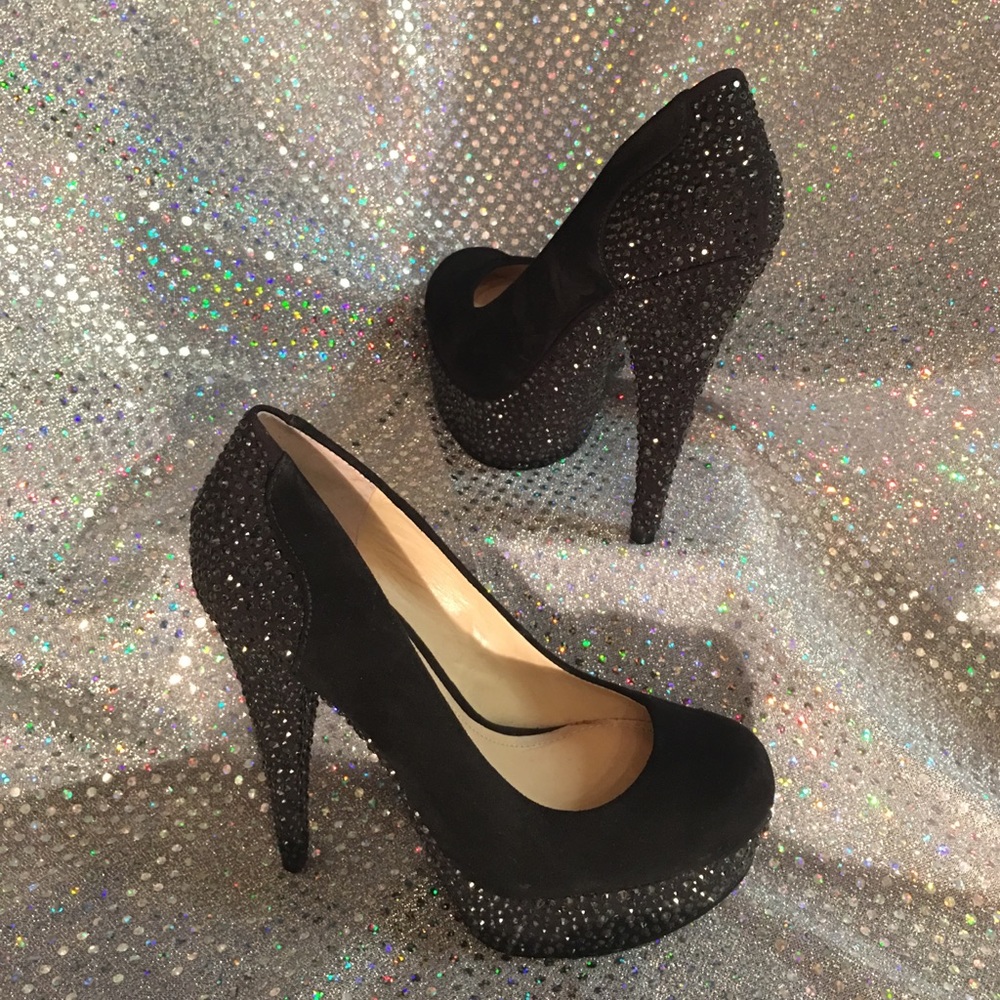 Enzo Angiolini Eabeccalyn Suede Studded stiletto✨