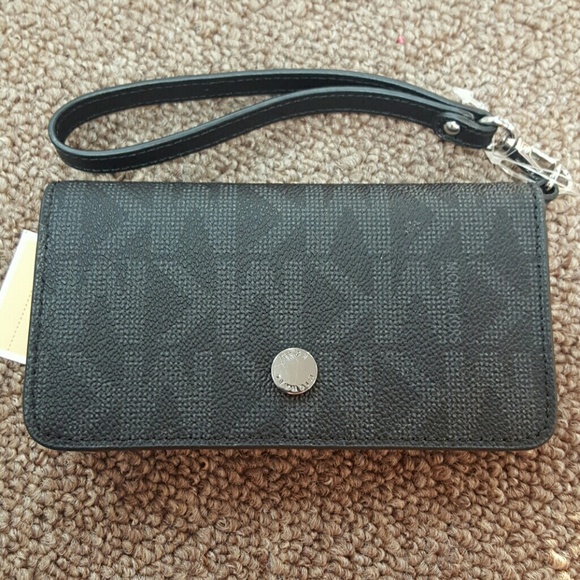 ❌SOLD❌ NWT Michael Kors Phone Case - Picture 2 of 6