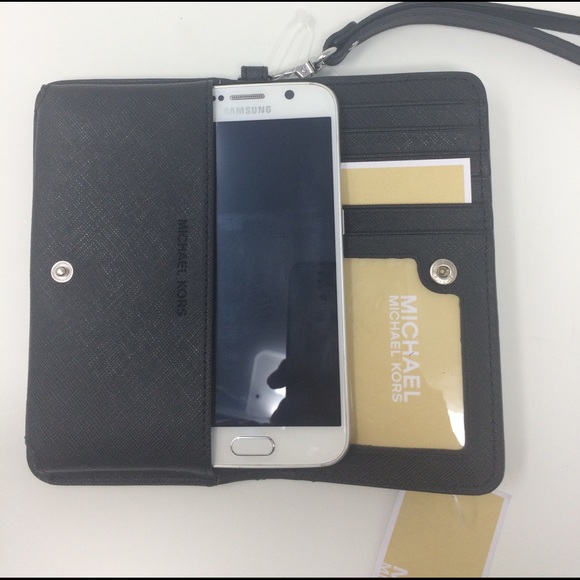 ❌SOLD❌ NWT Michael Kors Phone Case - Picture 5 of 6