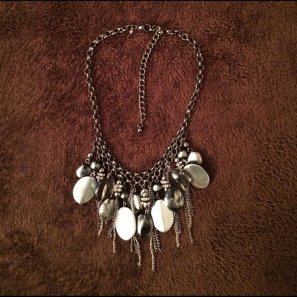 Premier On the Fringe necklace - Picture 2 of 2