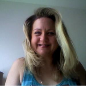 Meet your Posher, Lora