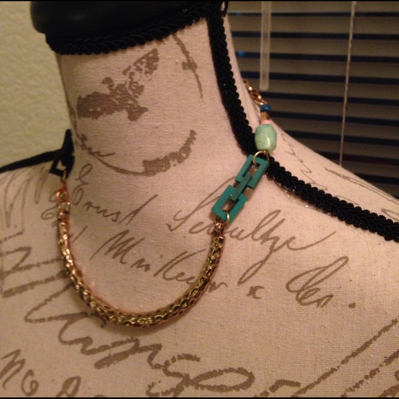 Neckless - Picture 2 of 2