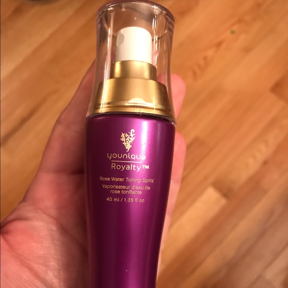 Younique Rose Water Spray