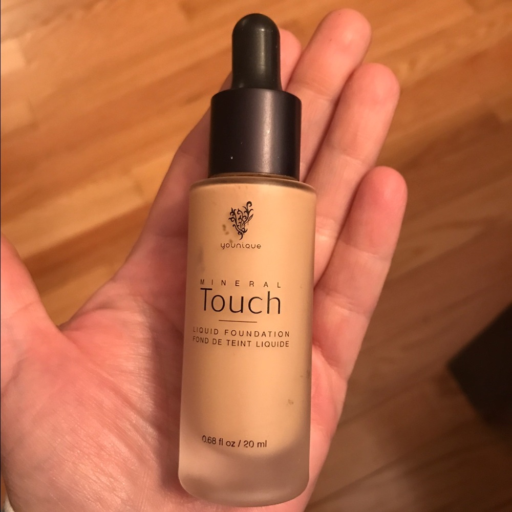 Younique foundation