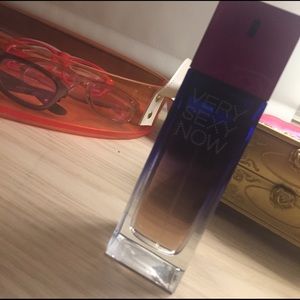 VS Very Sexy Now Perfume
