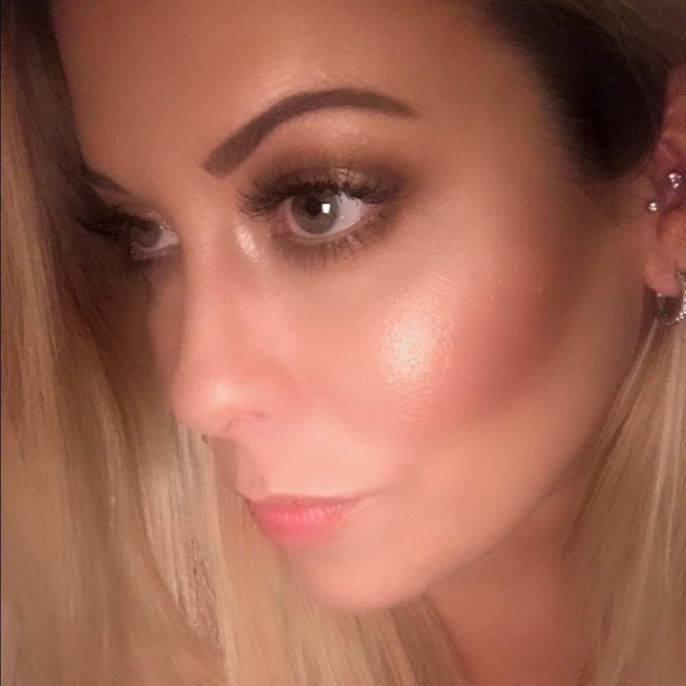 Meet your Posher, Nicole
