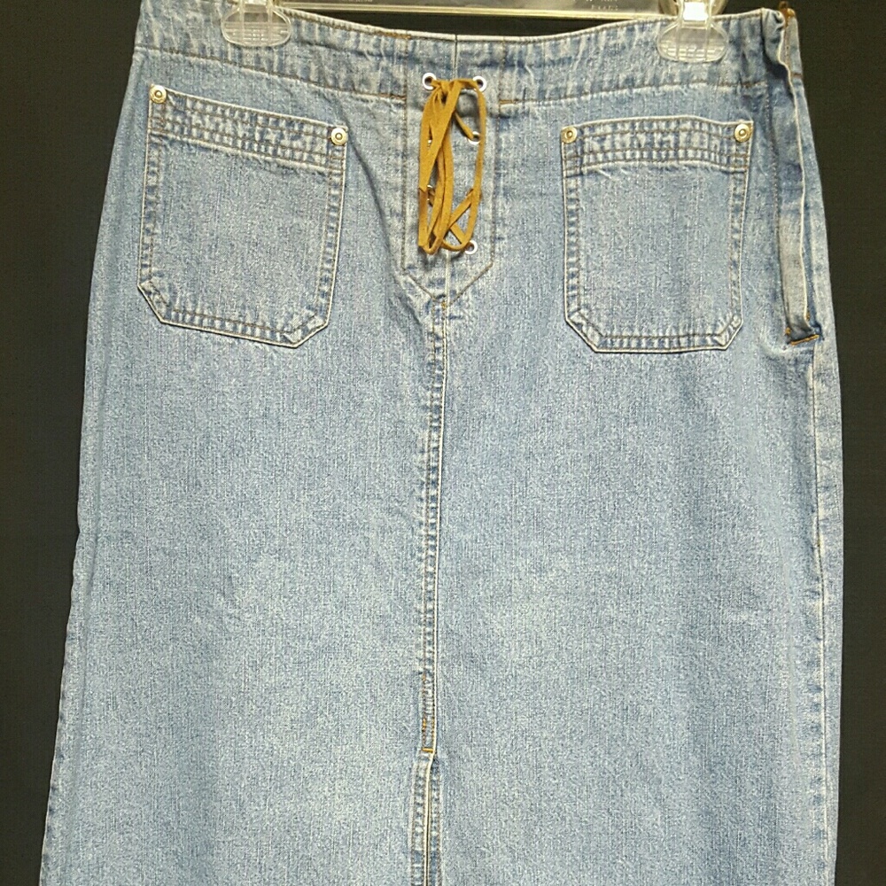 Covington-Vtg. light wash denim A-line Skirt sz 12