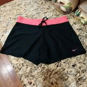 Nike Dri-Fit Women's Small Shorts Black & Pink