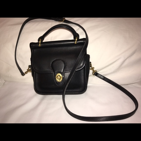 Coach Handbags - Coach Vintage Mini Willis Purse