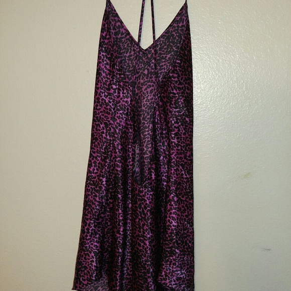 Very sexy purple leopard print satin chemise - Picture 2 of 3