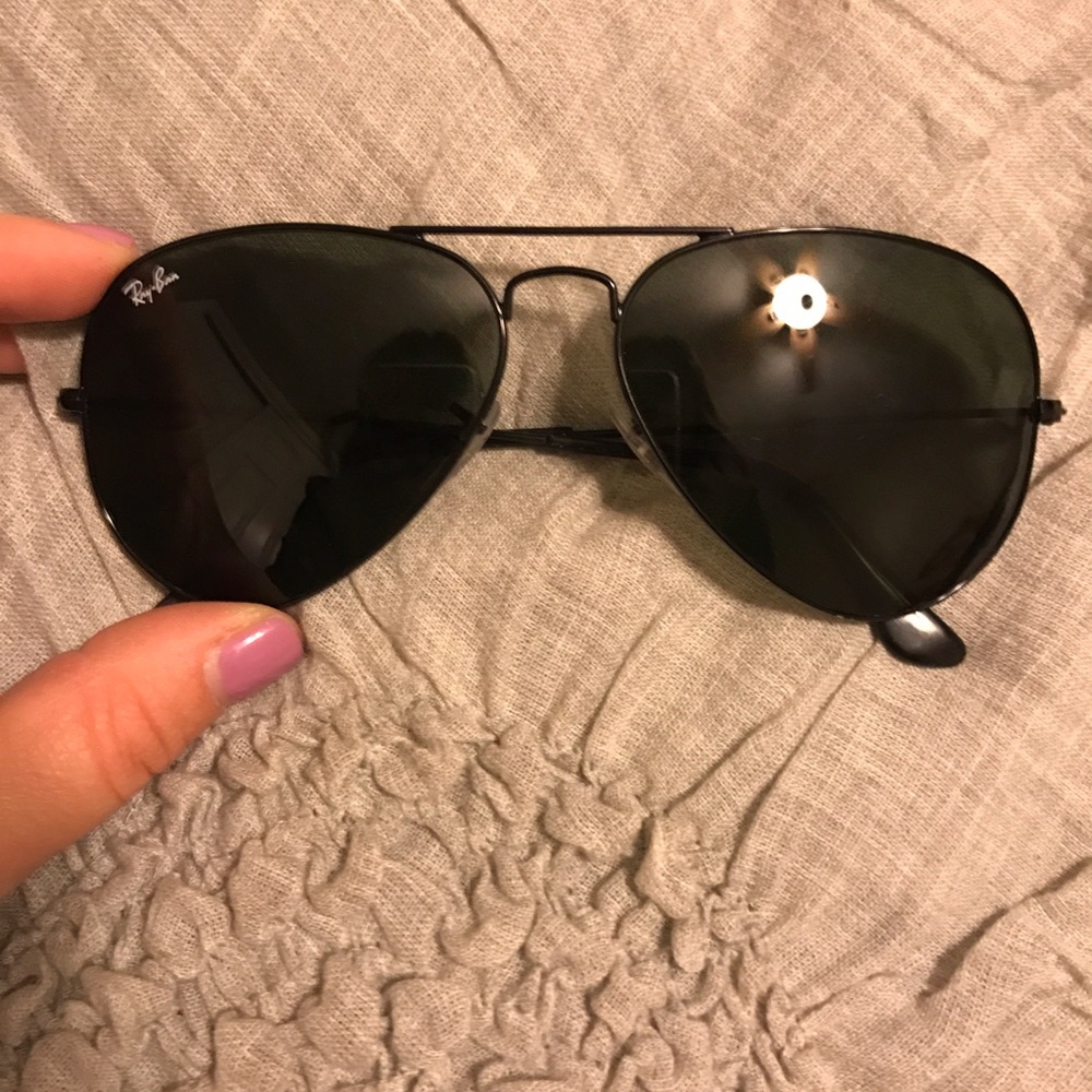 Ray Ban classic aviators!