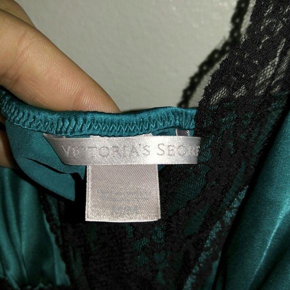 Victoria's secret satin cami top - Picture 3 of 3