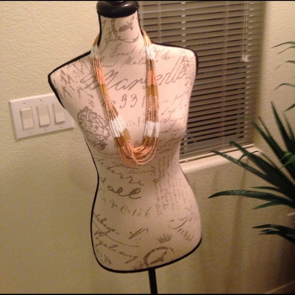 Statement necklace - Picture 3 of 3