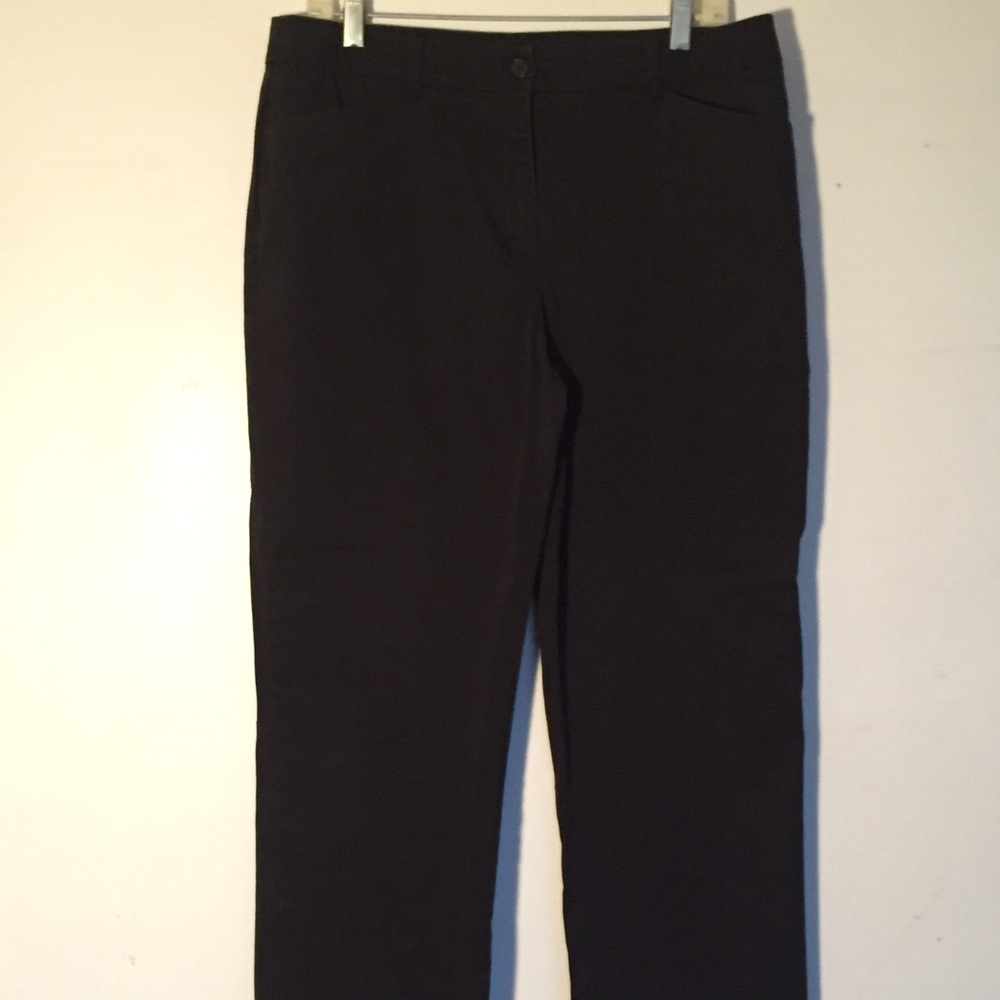 Women's black pants ( stretch material!)