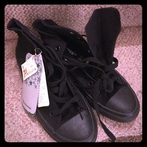 Black Converse Chuck Taylors