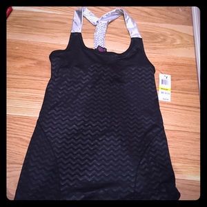 Brand new fashion active wear top w/ built in bra