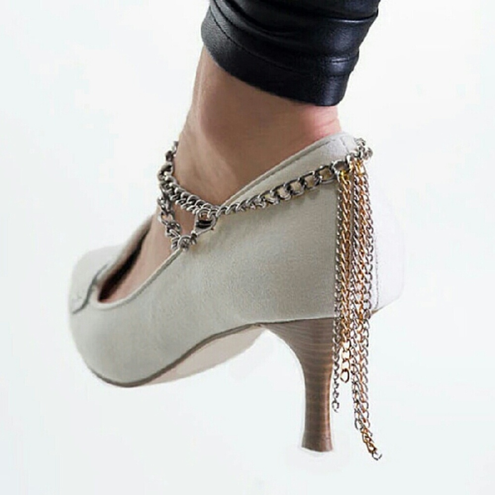🎉HP 4/7/17🎉 High heel chain👠