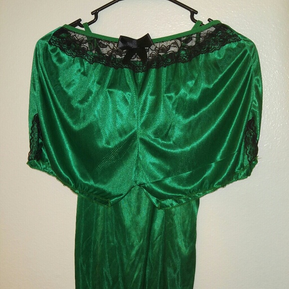 Very cute satin sleep set - Picture 3 of 3