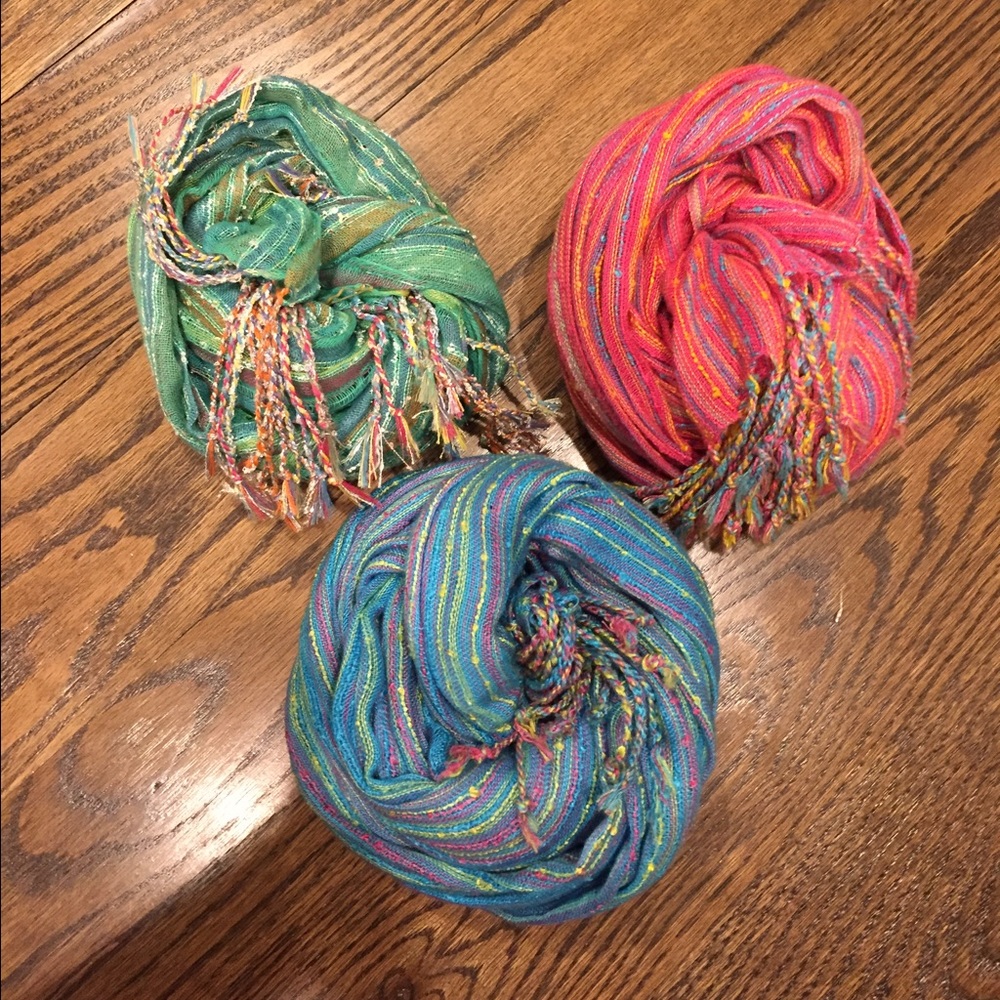 Multi color scarf set