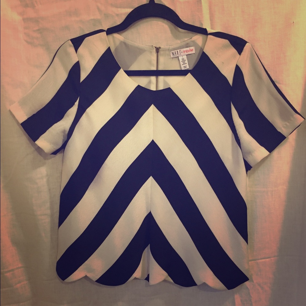 Classic Style Black & White Fashion Week Blouse!