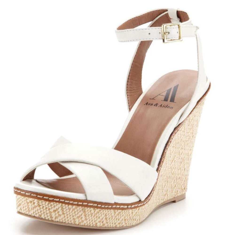 Ava and Aiden white pattern sandal