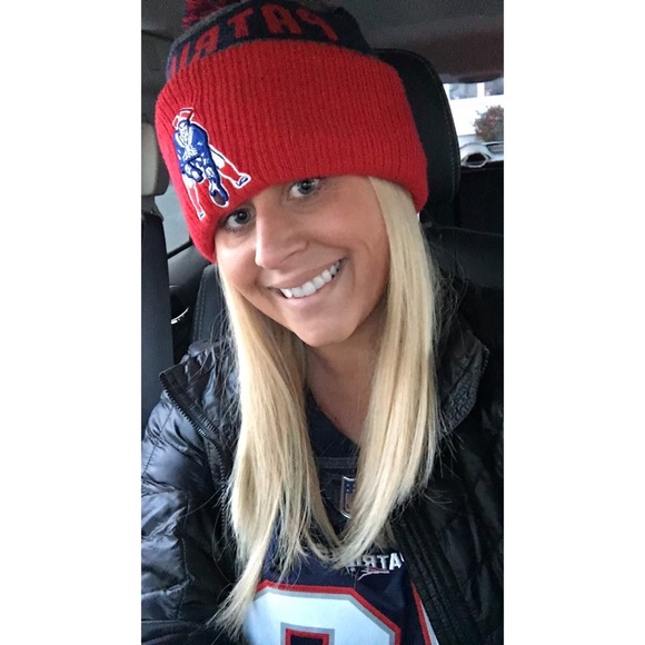 Meet your Posher, Nicole - Picture 2 of 3