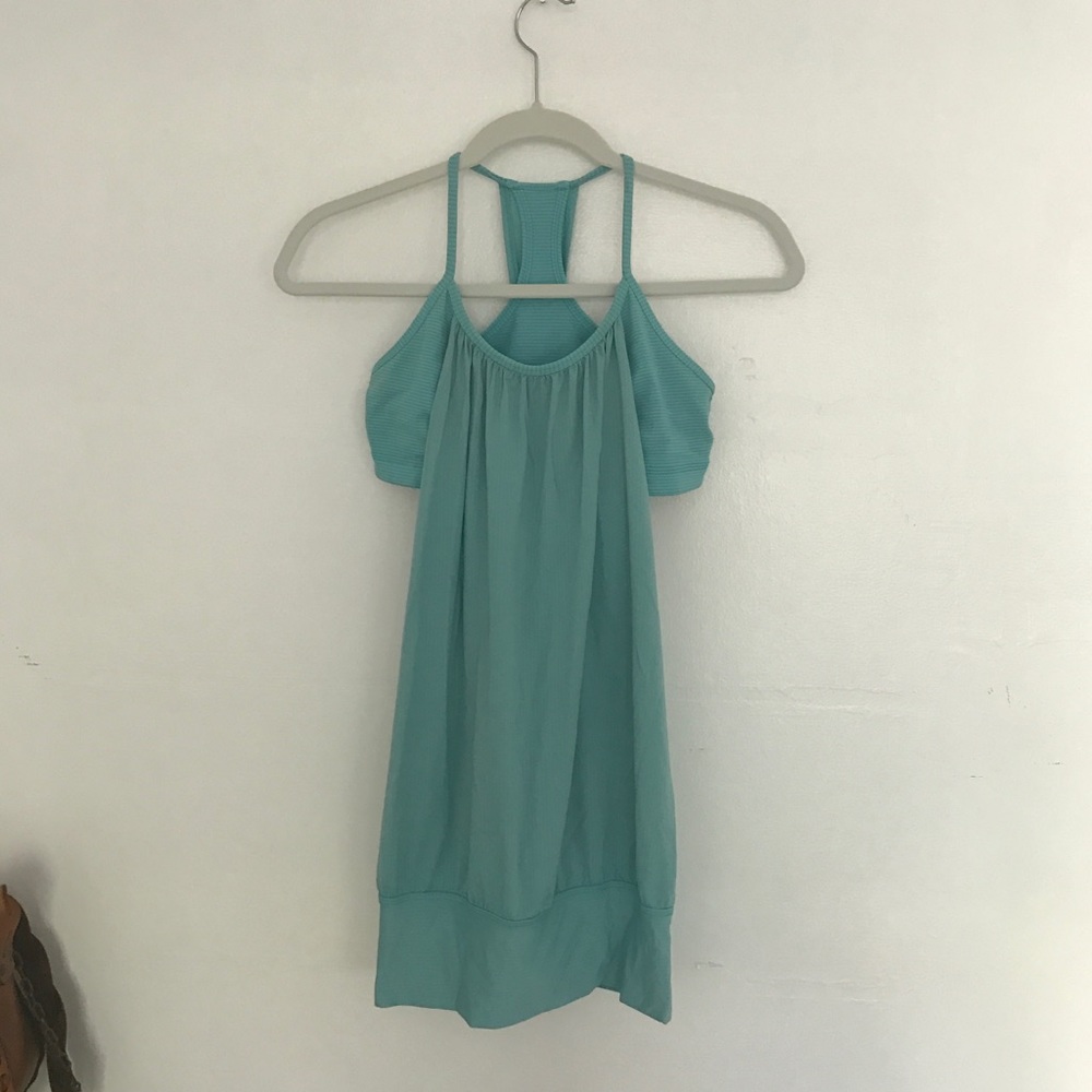 Turquoise lululemon top workout