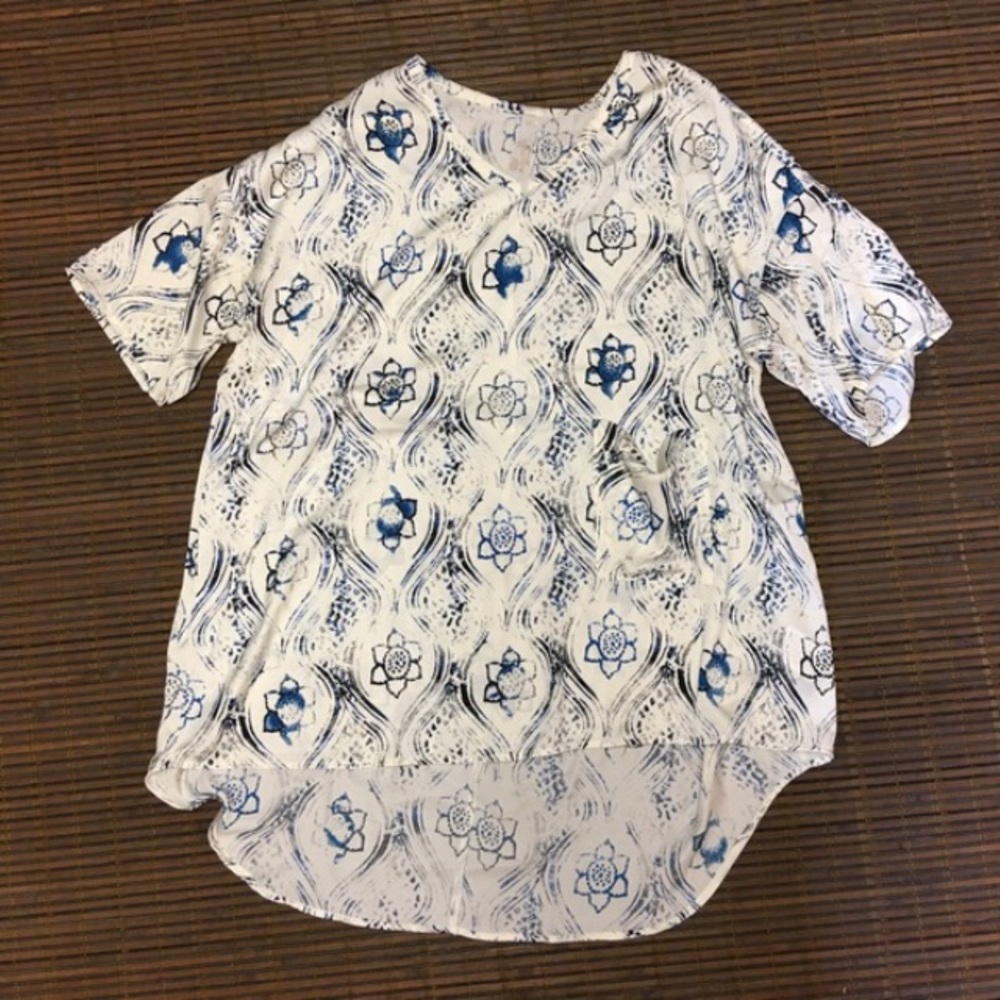 Melissa McCarthy silky tee with pocket 1X