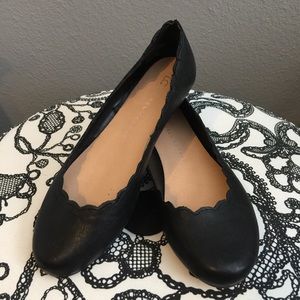 Scallop black flats