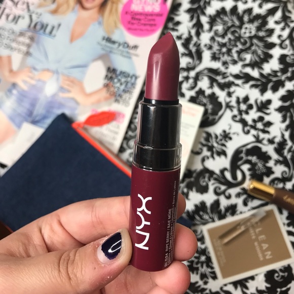 ๐ซSOLD๐ซ MAKEUP/COSMETICS BUNDLE ๐ - Picture 6 of 6