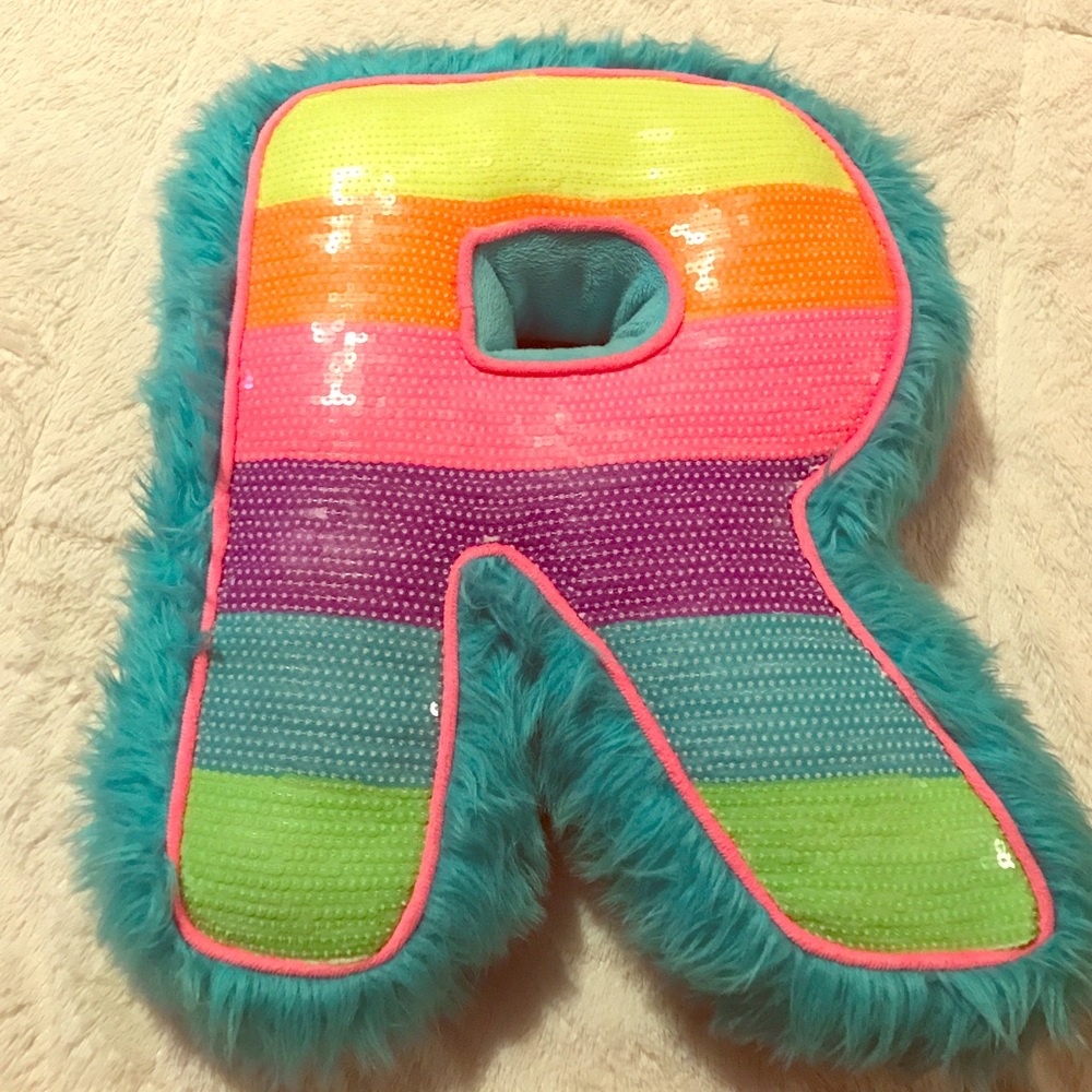 Anybody Missing an "R" here you go nice clean