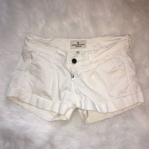 Abercrombie & Fitch white shorts