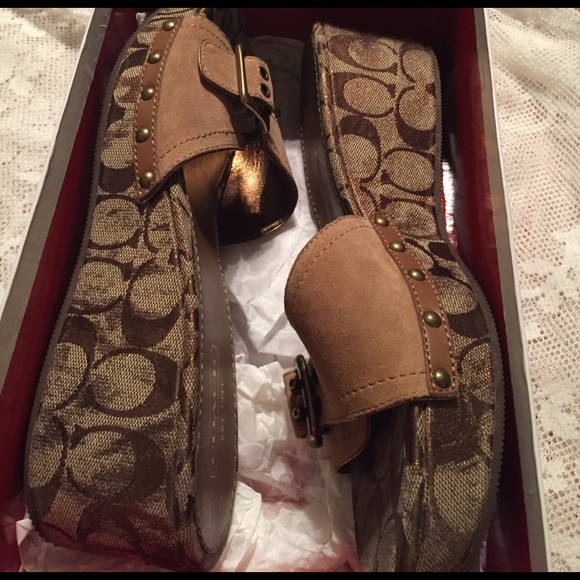 Coach Wedges - Picture 4 of 7