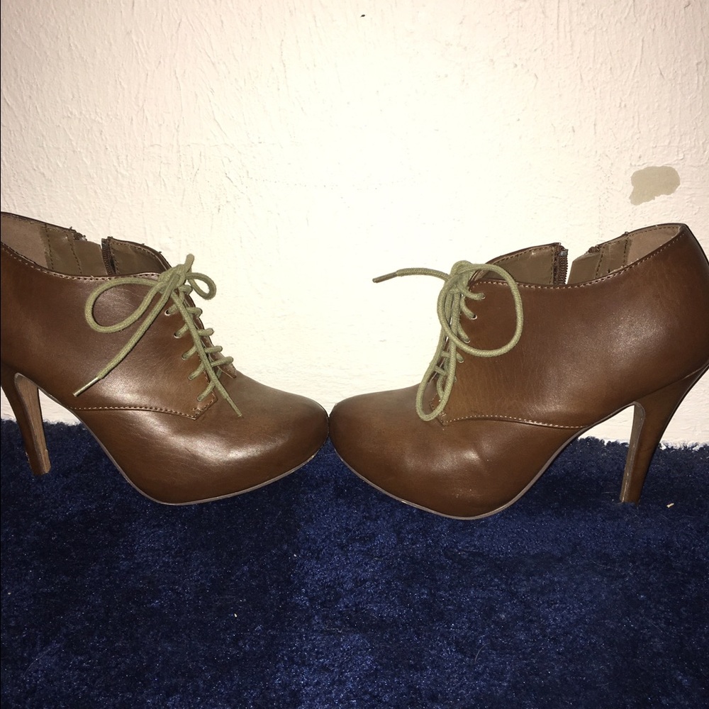 Heeled booties