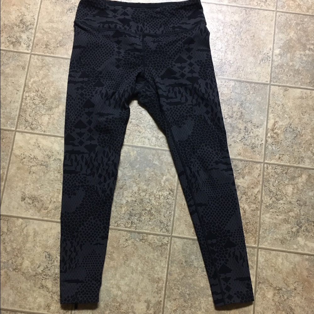 Lucy ankle length leggings with zippers - Medium
