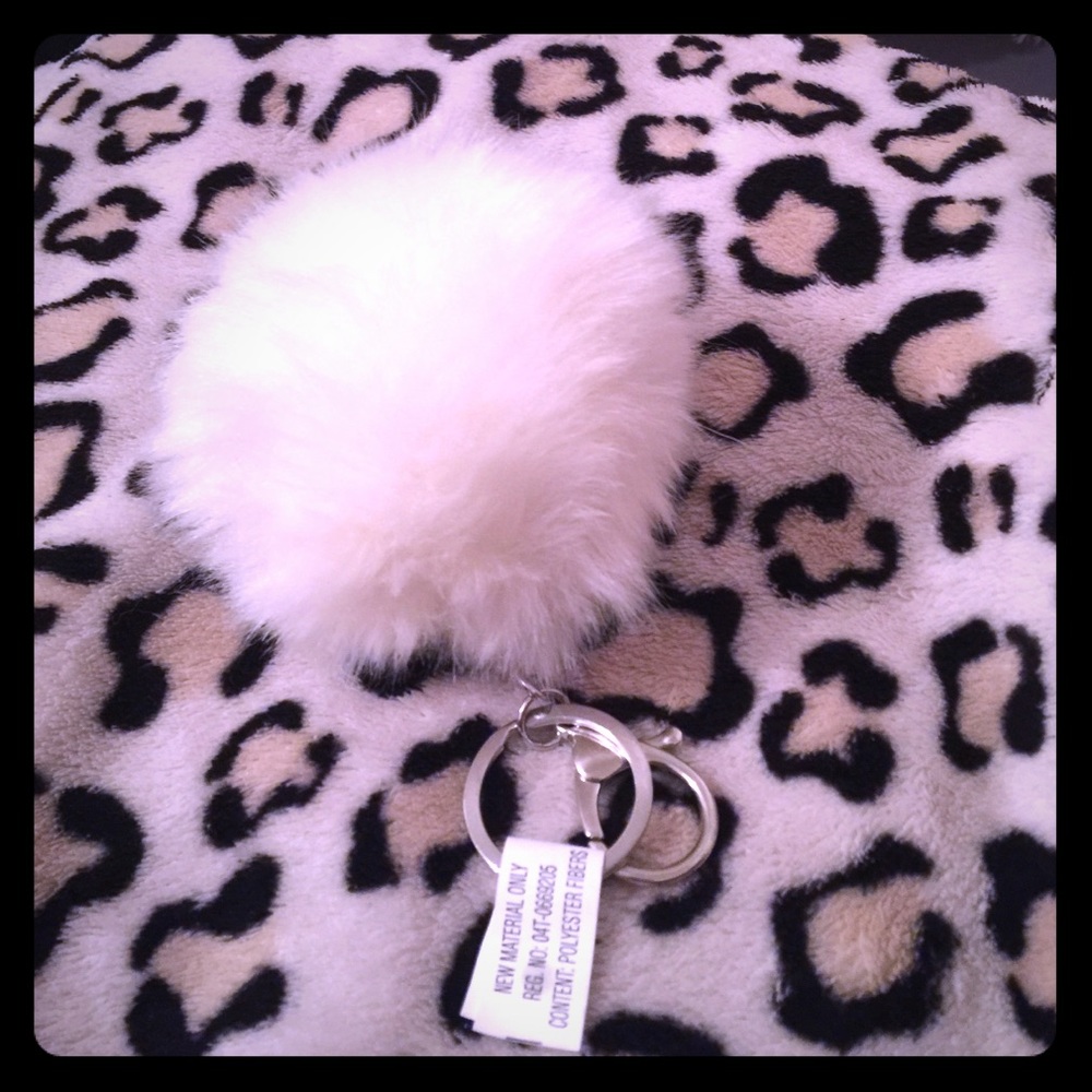 White Pom Pom keychain