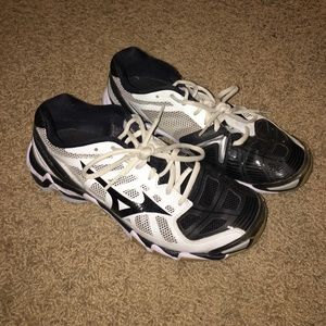 mizuno wavelightning rx2 volleyball shoes