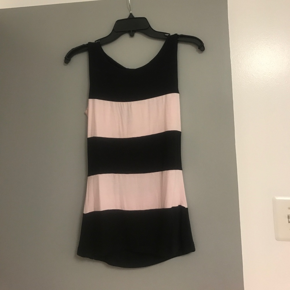 Pink and black Blouse size xs🌹🌹🌹