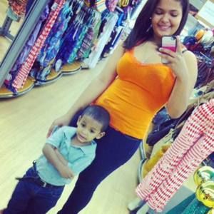 Meet your Posher, Damaris